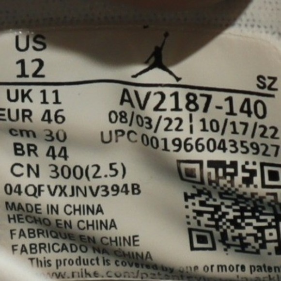 Air Jordan 11 Retro Low Cement Grey White Men's Size 12 AV2187 140 - Picture 2 of 16